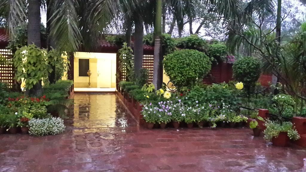 Hotel Sheela, 100M From Taj Mahal Agra  Kültér fotó