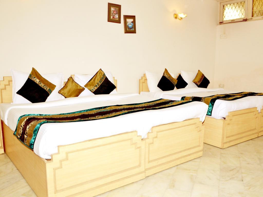 Hotel Sheela, 100M From Taj Mahal Agra  Kültér fotó