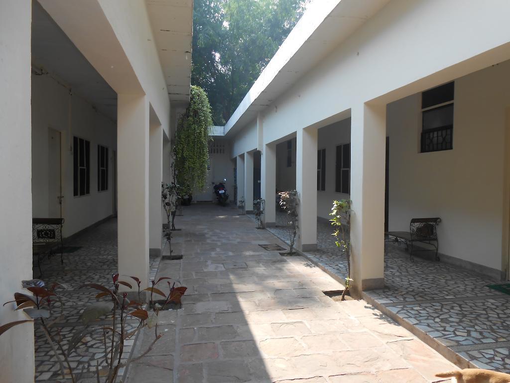 Hotel Sheela, 100M From Taj Mahal Agra  Kültér fotó