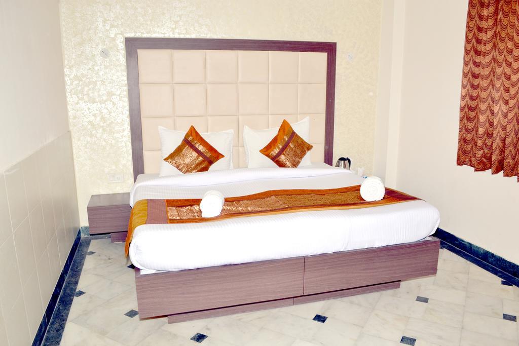 Hotel Sheela, 100M From Taj Mahal Agra  Kültér fotó