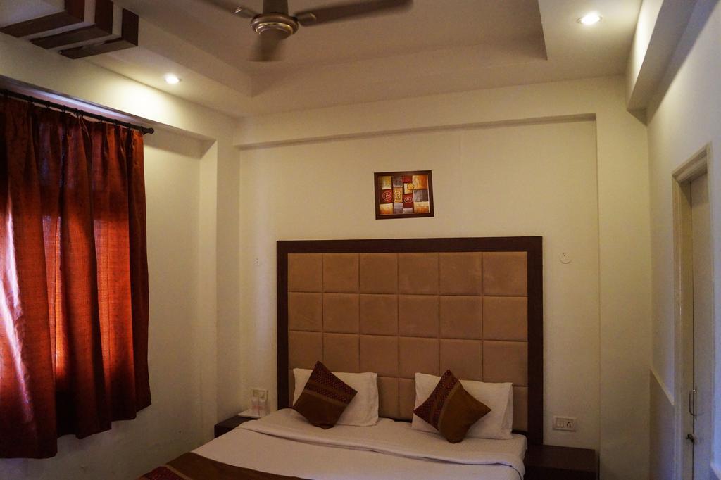 Hotel Sheela, 100M From Taj Mahal Agra  Kültér fotó
