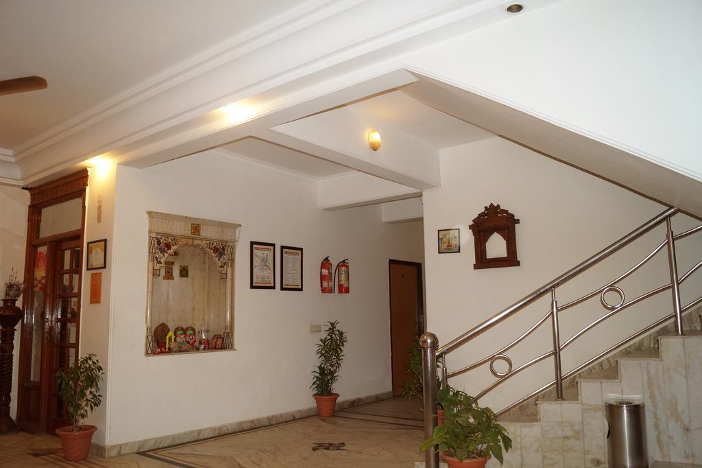 Hotel Sheela, 100M From Taj Mahal Agra  Kültér fotó