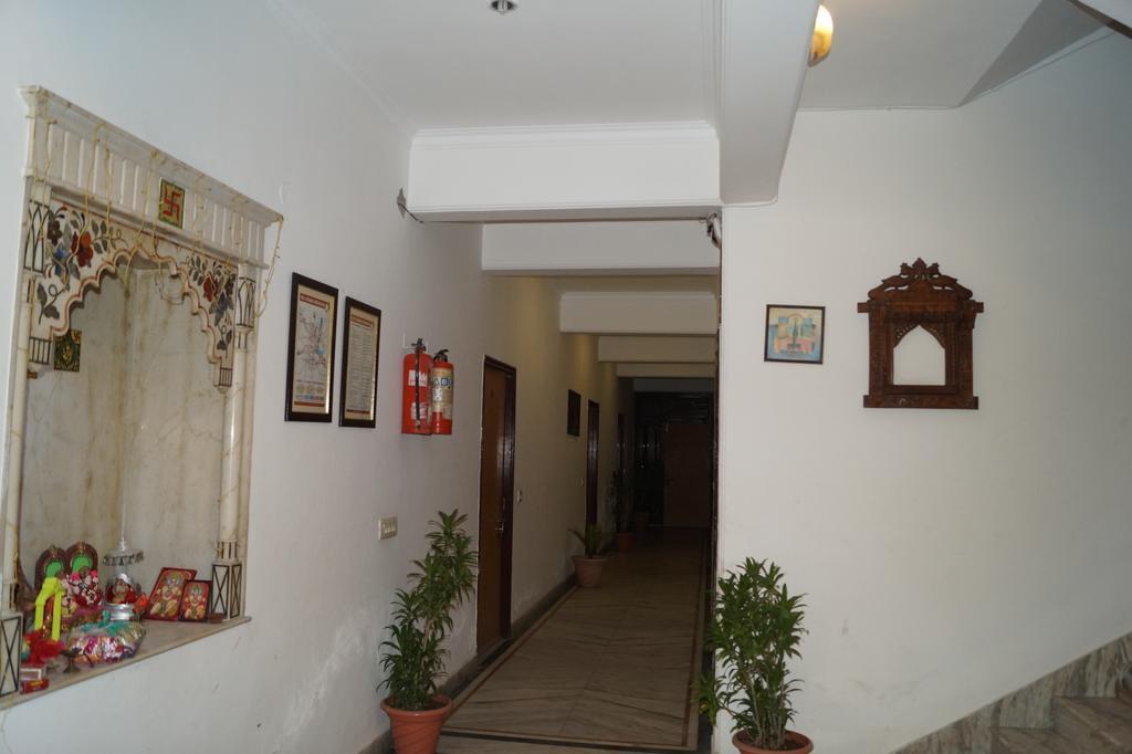 Hotel Sheela, 100M From Taj Mahal Agra  Kültér fotó