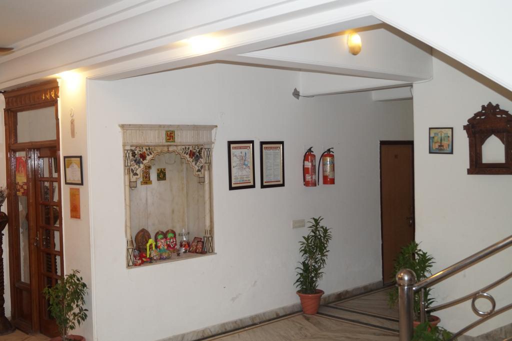 Hotel Sheela, 100M From Taj Mahal Agra  Kültér fotó