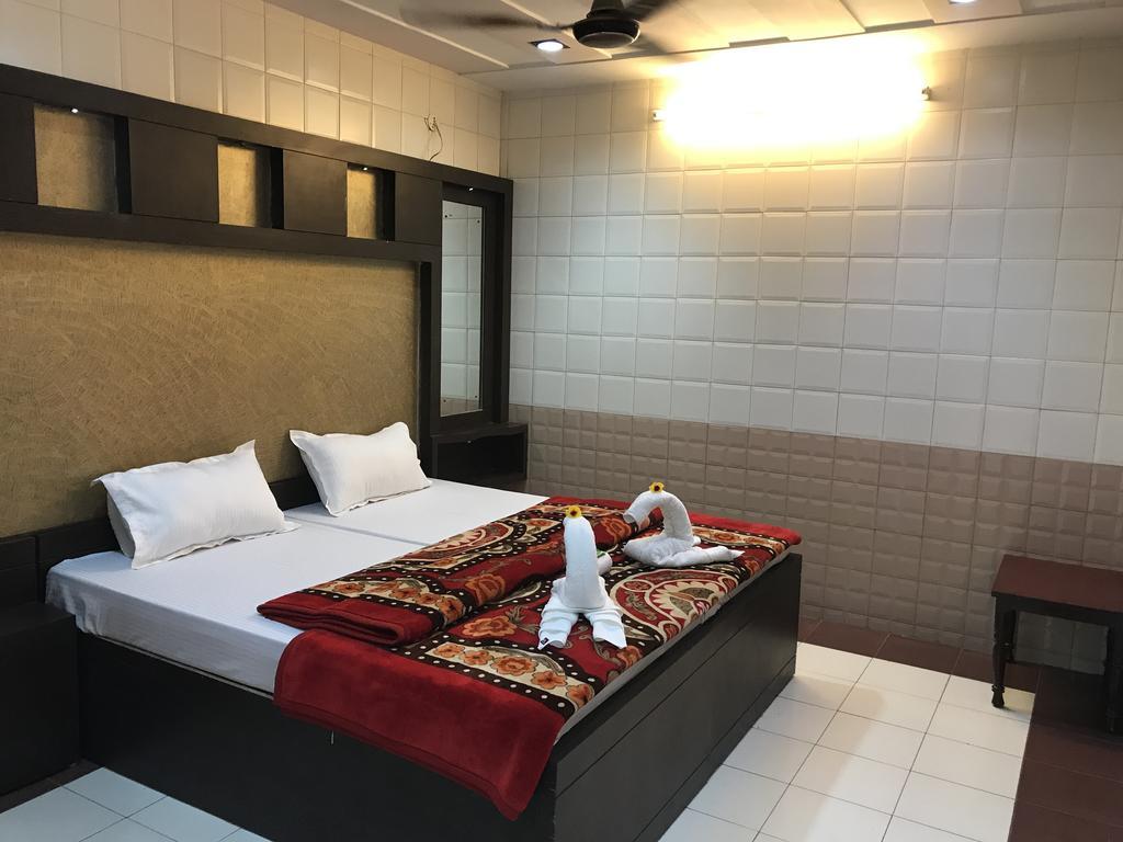 Hotel Sheela, 100M From Taj Mahal Agra  Kültér fotó